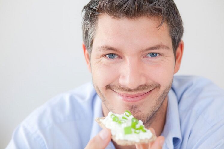 Men eat healthy food for potency